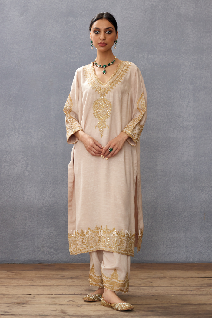 Gul-Bano Qashi Kurta Set