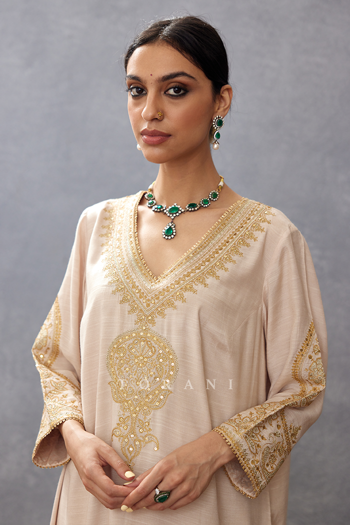 Gul-Bano Qashi Kurta Set