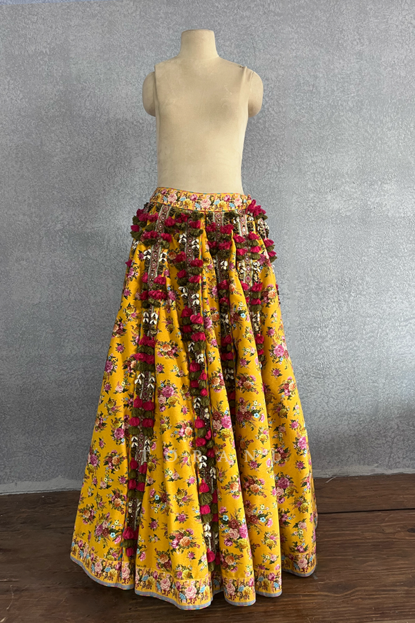 Sale- Sunehra Tasneem Lehenga Skirt