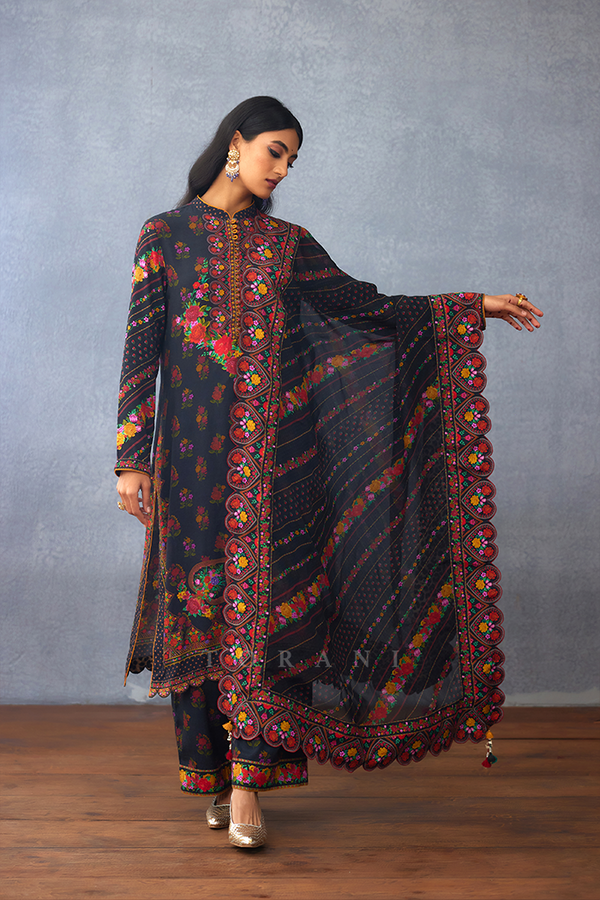 Dil Shaad Zainab Kurta Set