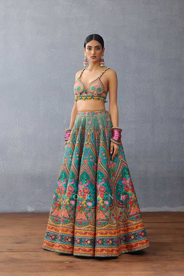 Dil Nawaz Azmat Lehenga Set