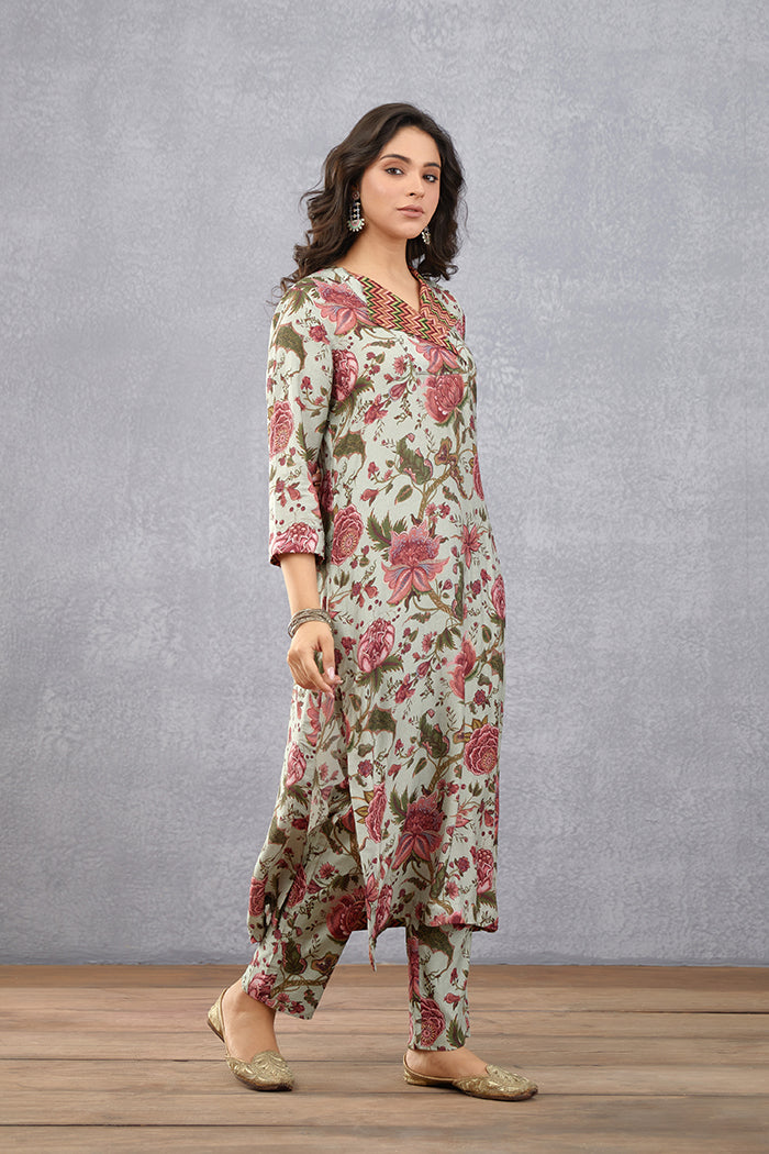 Sale- Jaituni Sehmat Kurta Set