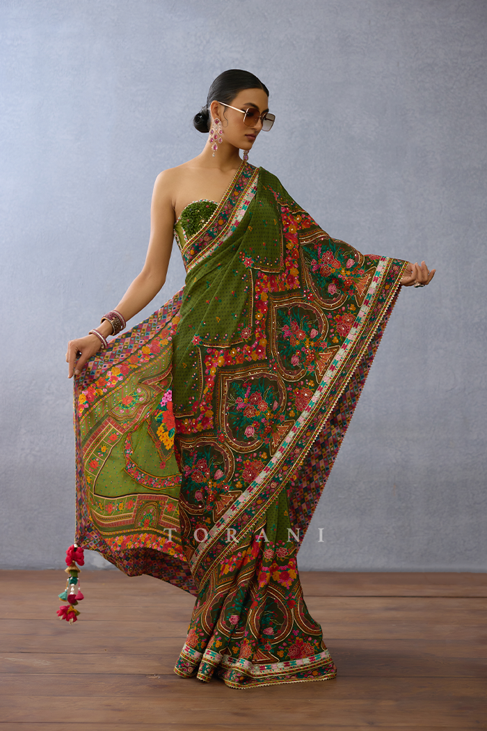 Dil Saaz Ami Saree