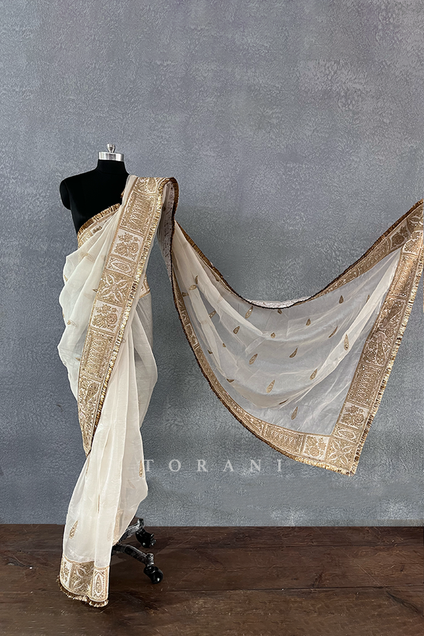 Gul-Bano Amruta Saree/ Damage