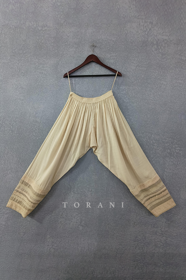 Sale- Shwet Ilina Pants