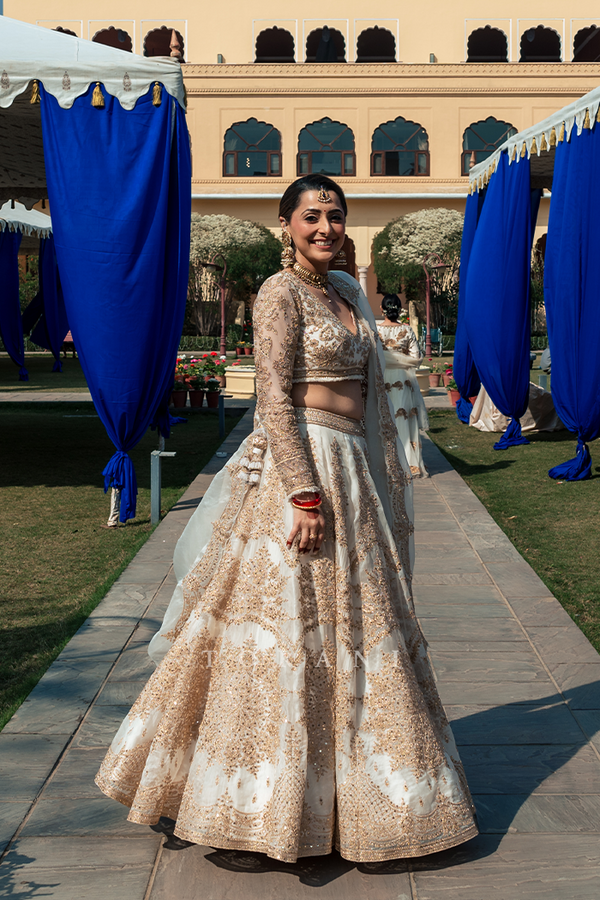 Bani in our Custom Gul Bano Meher Passa lehenga set