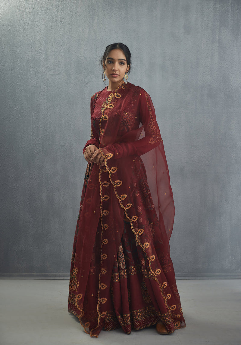 Sale- Sanobar Bindu Aari Waraq Lehenga Set