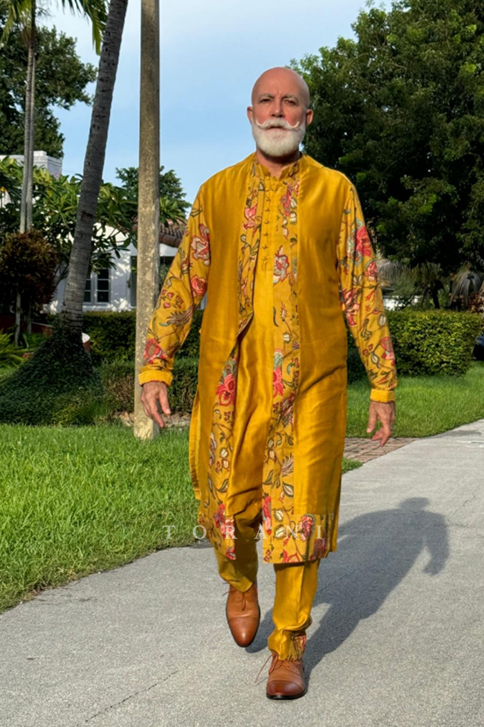 Miguel Seco  In Our Sunehra Divit Kurta Set