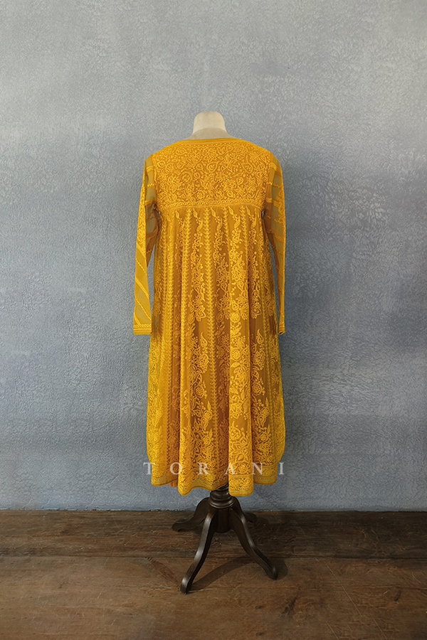 Sale- Sunehra Kalidaar Paavni Kurta